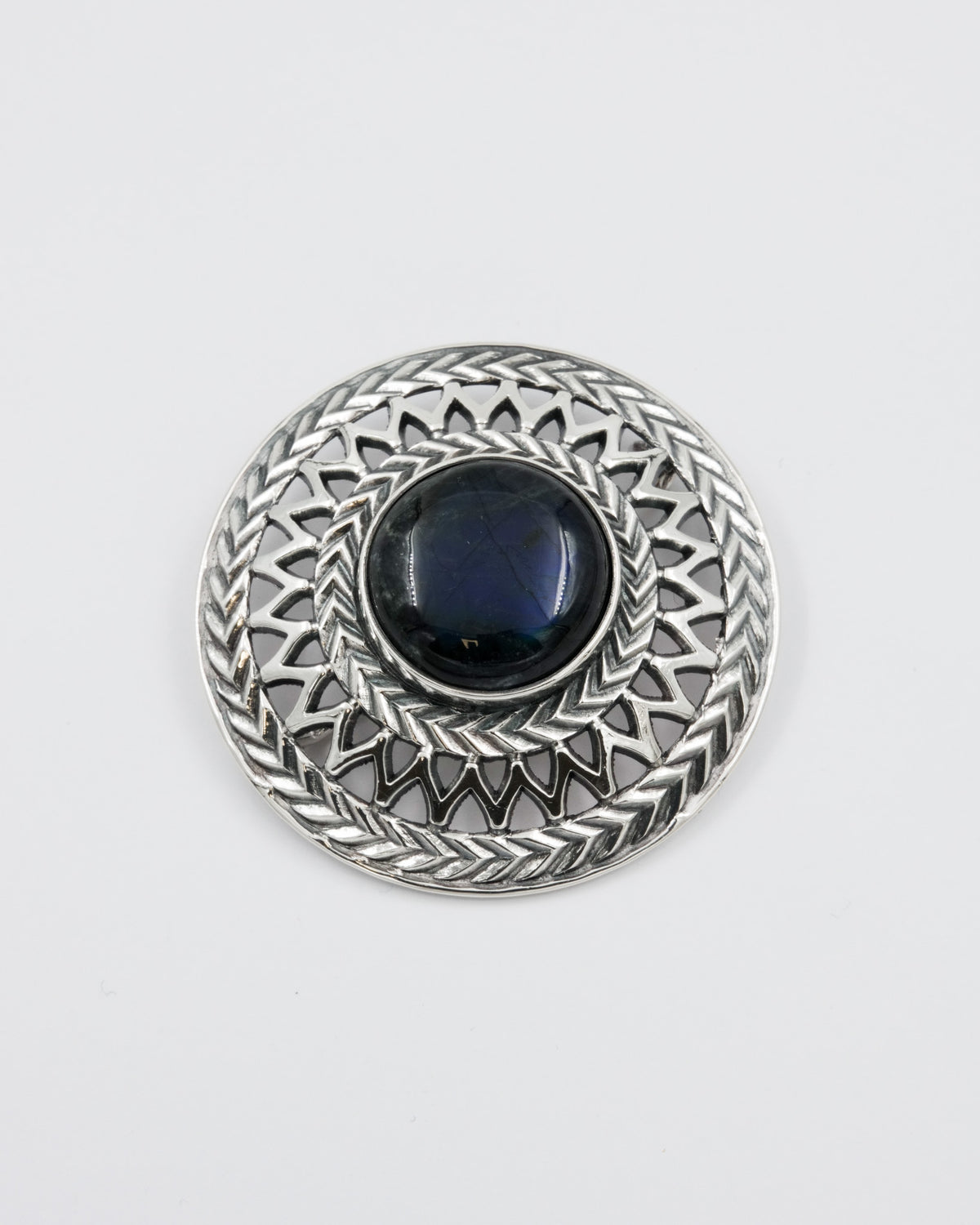 Kept Uskela buckle silver spectrolite