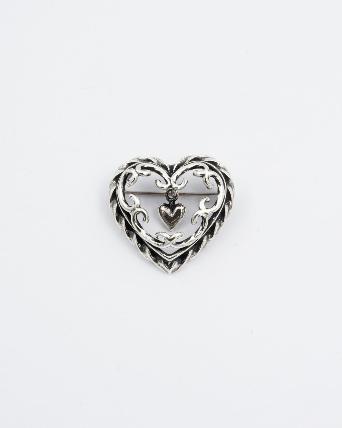Pidett Talo heart brooch silver