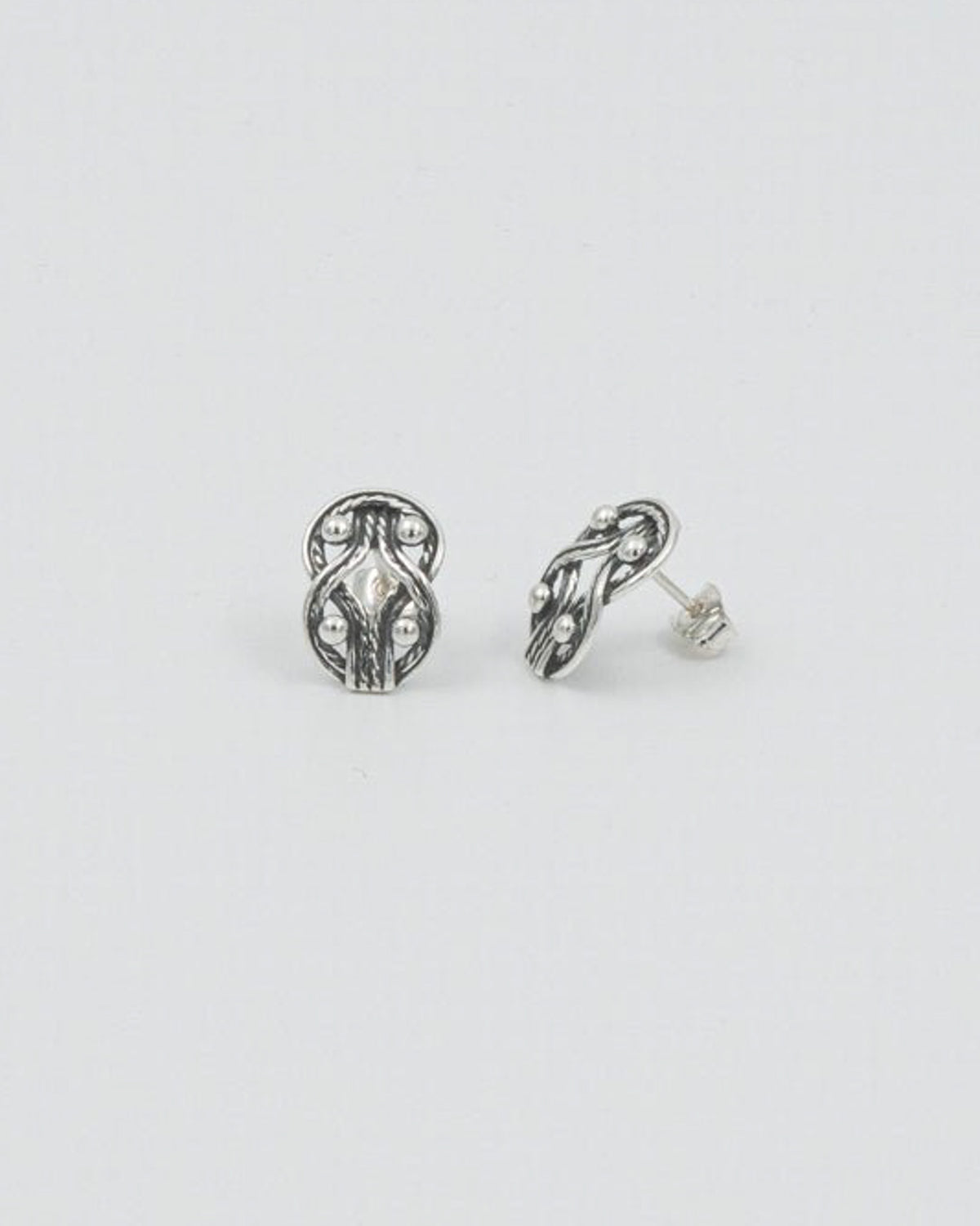 Held Teljänneito earrings silver pin