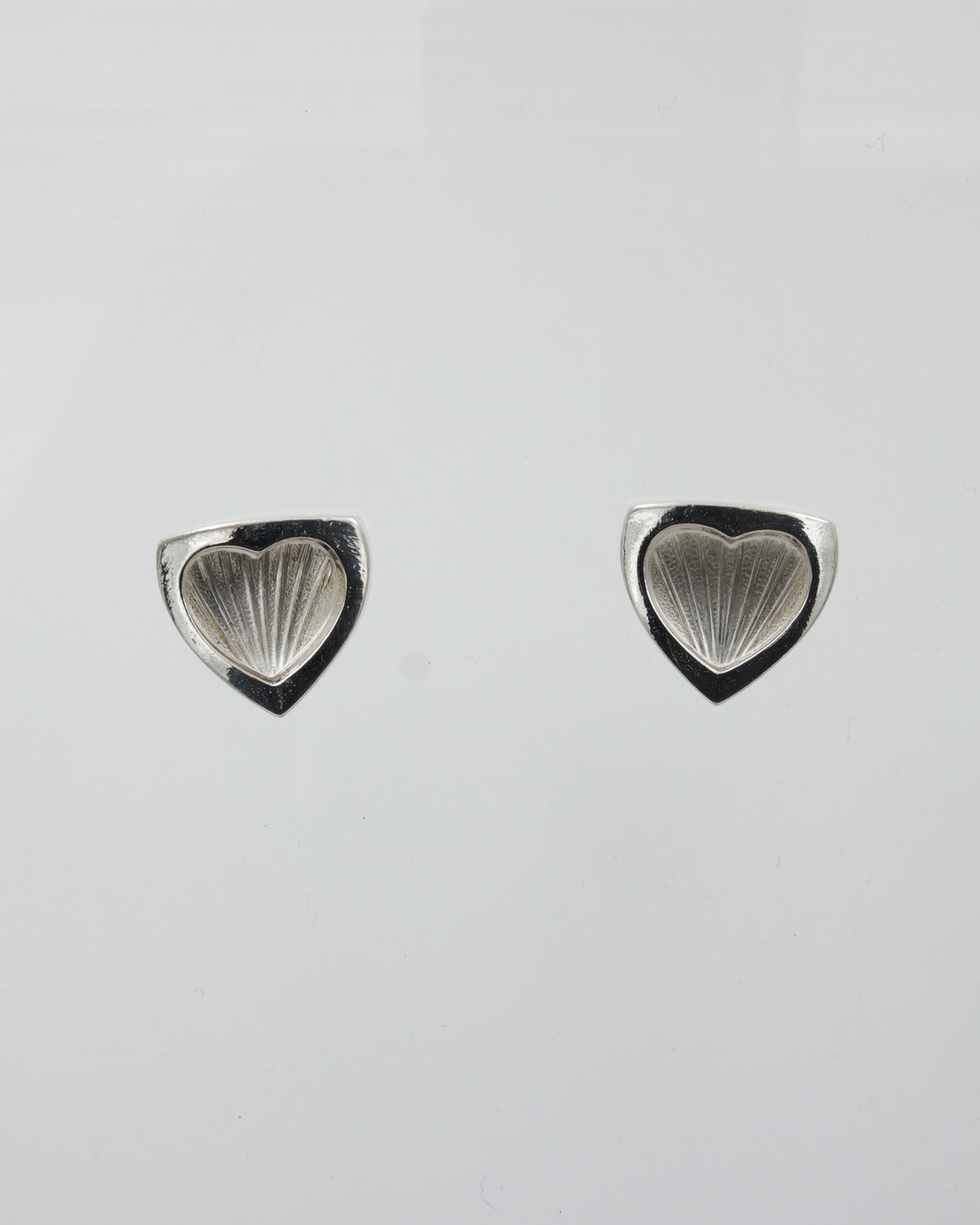Held Love earrings pin silver clear
