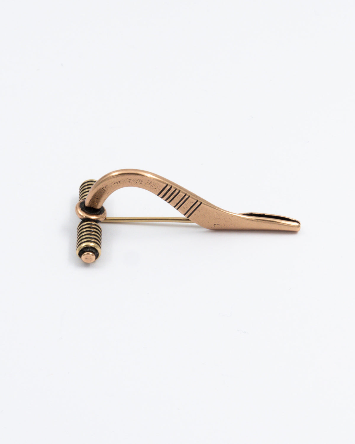 Held safety pin ancestor brooch bronze