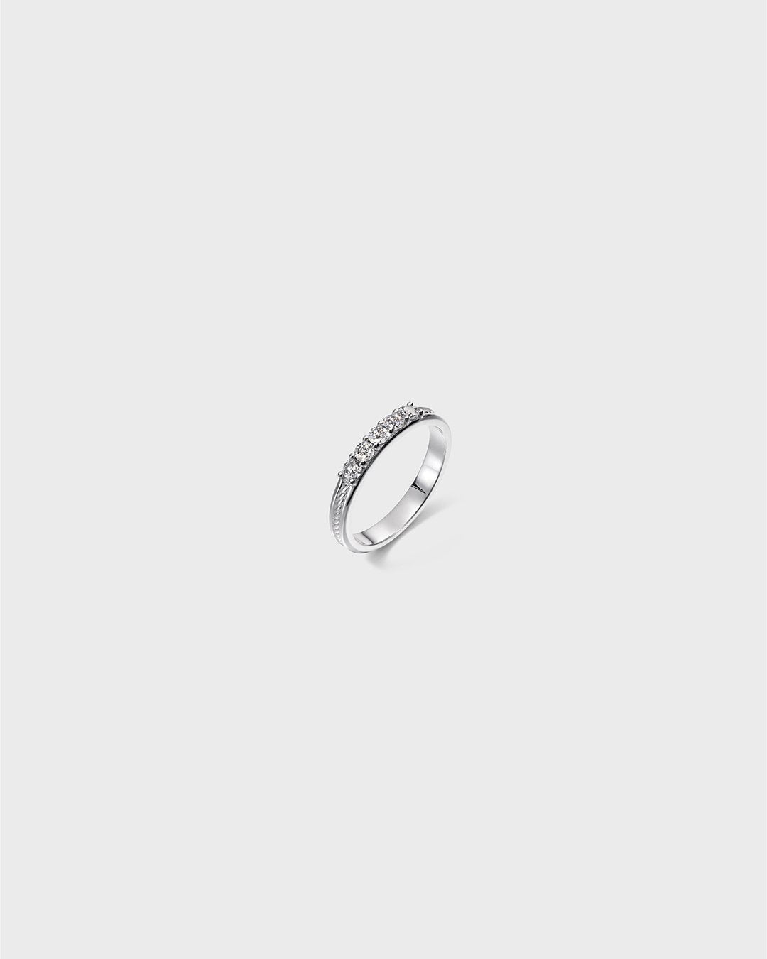 Ikiaikainen-sormus 5x0,06ct valkokulta