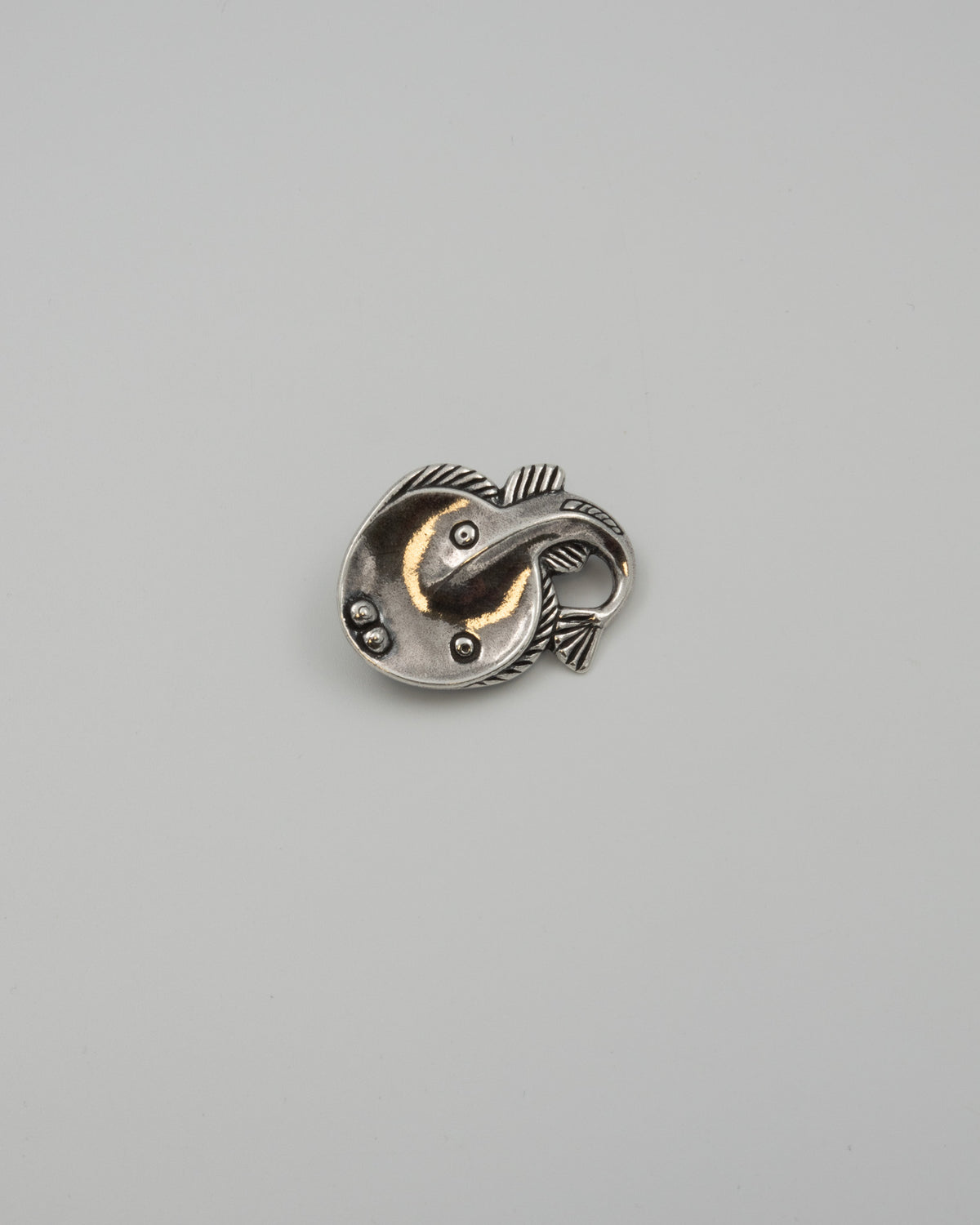 Kept Kampela brooch silver