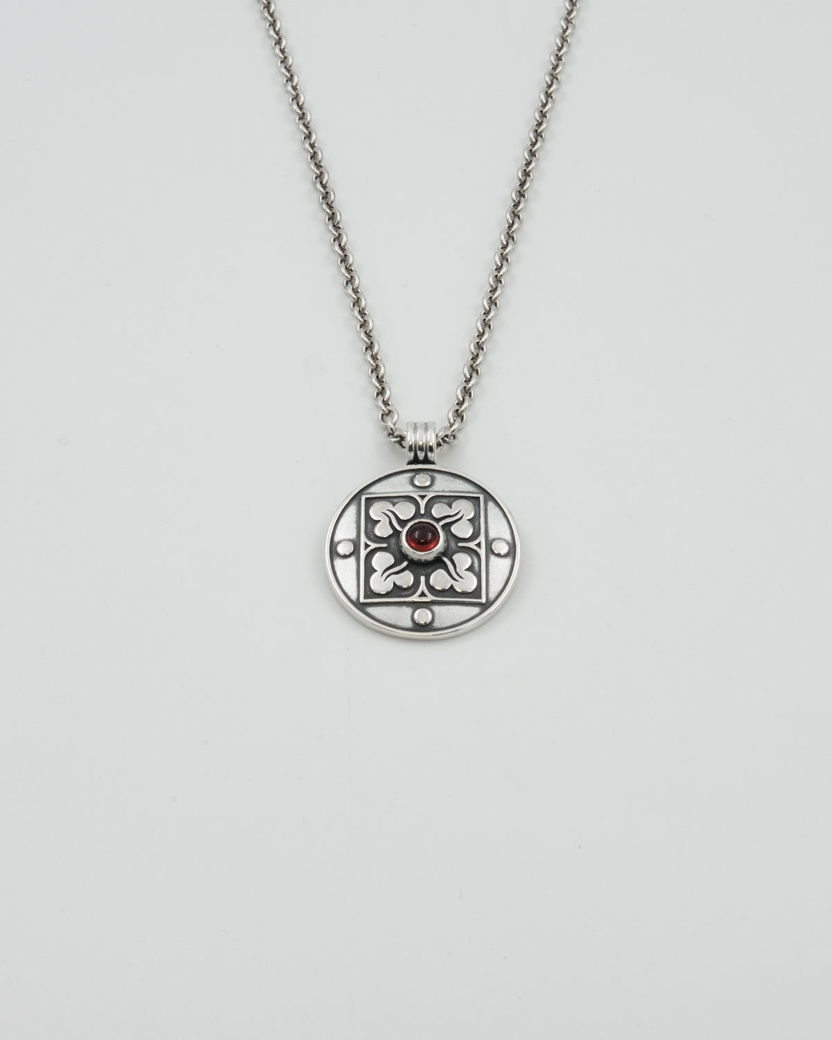 Held Sancta Birgitta pendant small 45 cm silver garnet