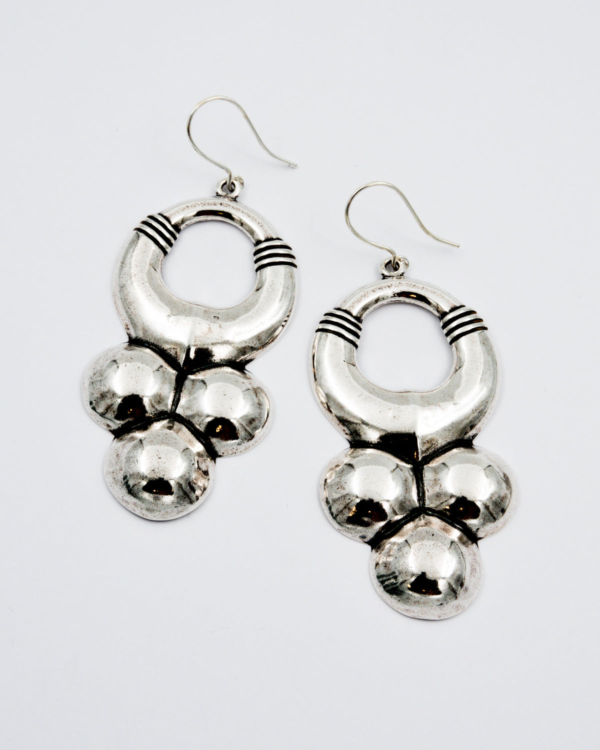 Pidetty Kainuun korvakorut hopea