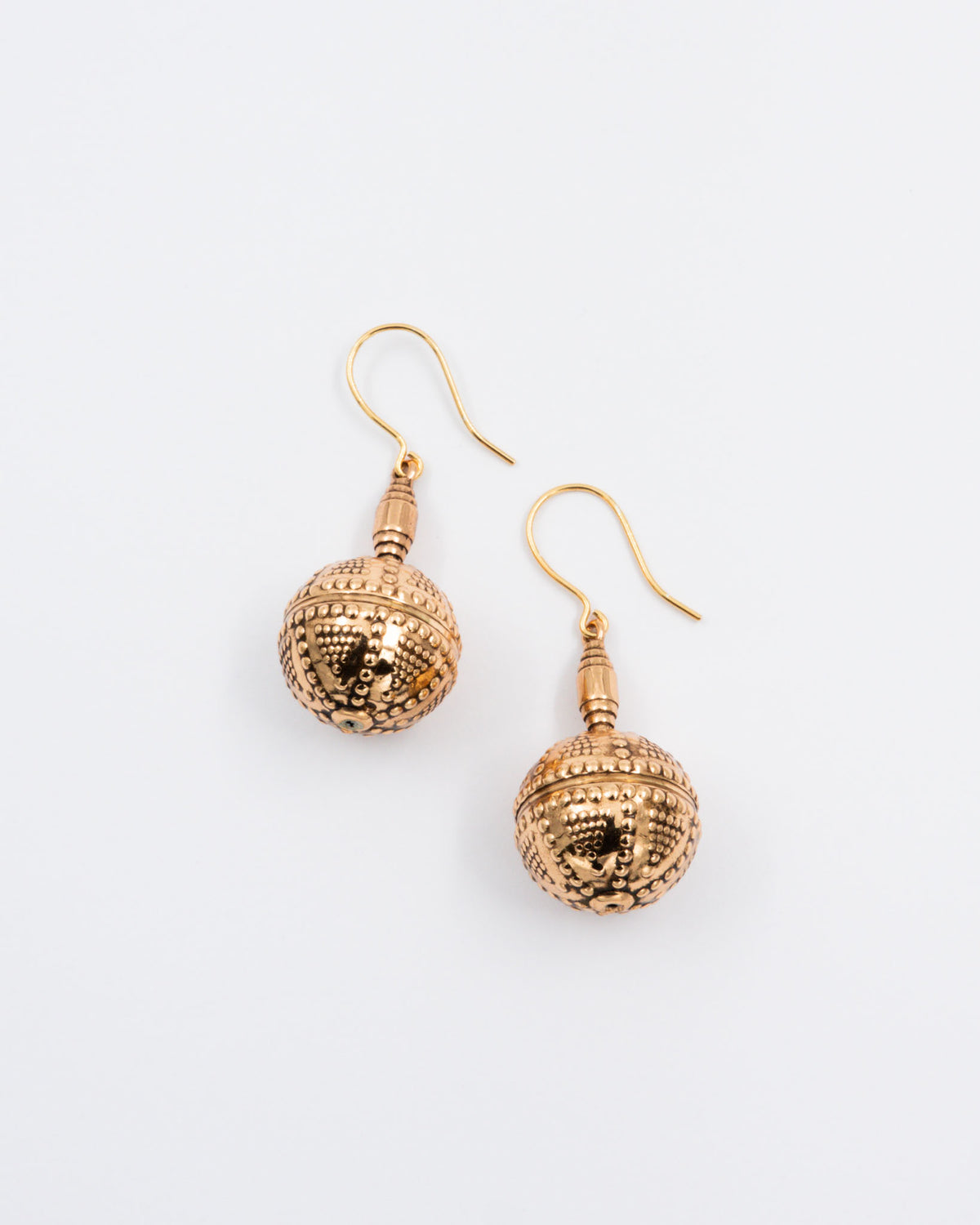 Held Haliko filigree ball earrings bronze hook