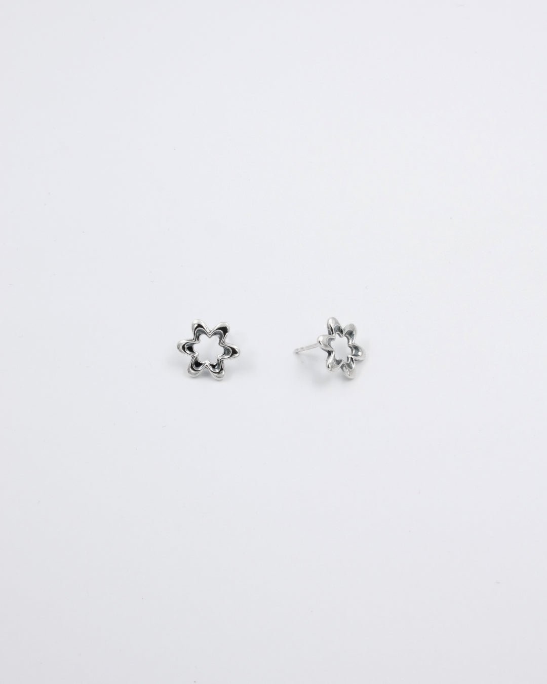 Kept Ilona earrings silver pin