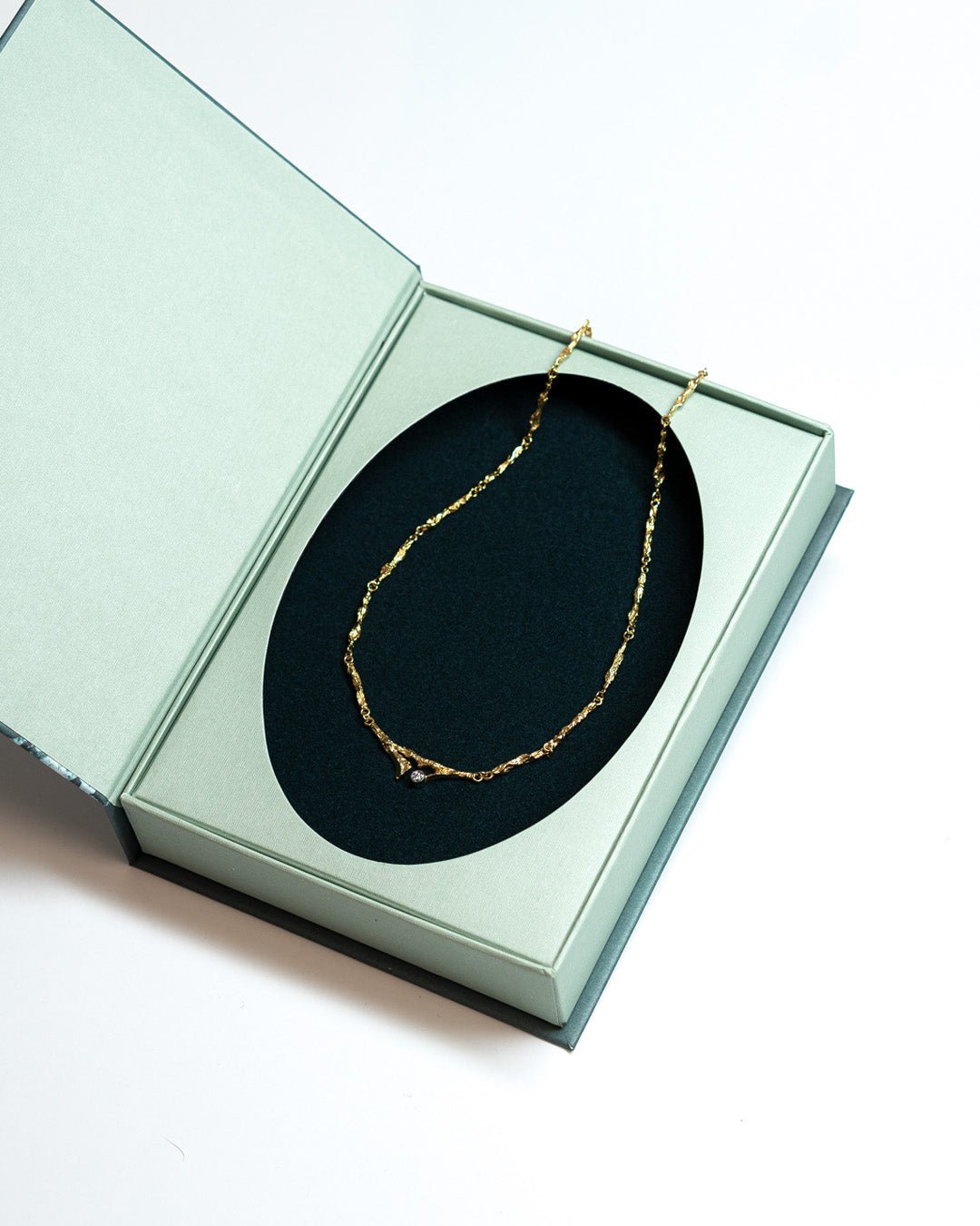 Kevätkaste-kaulakoru 1 x 0.02ct